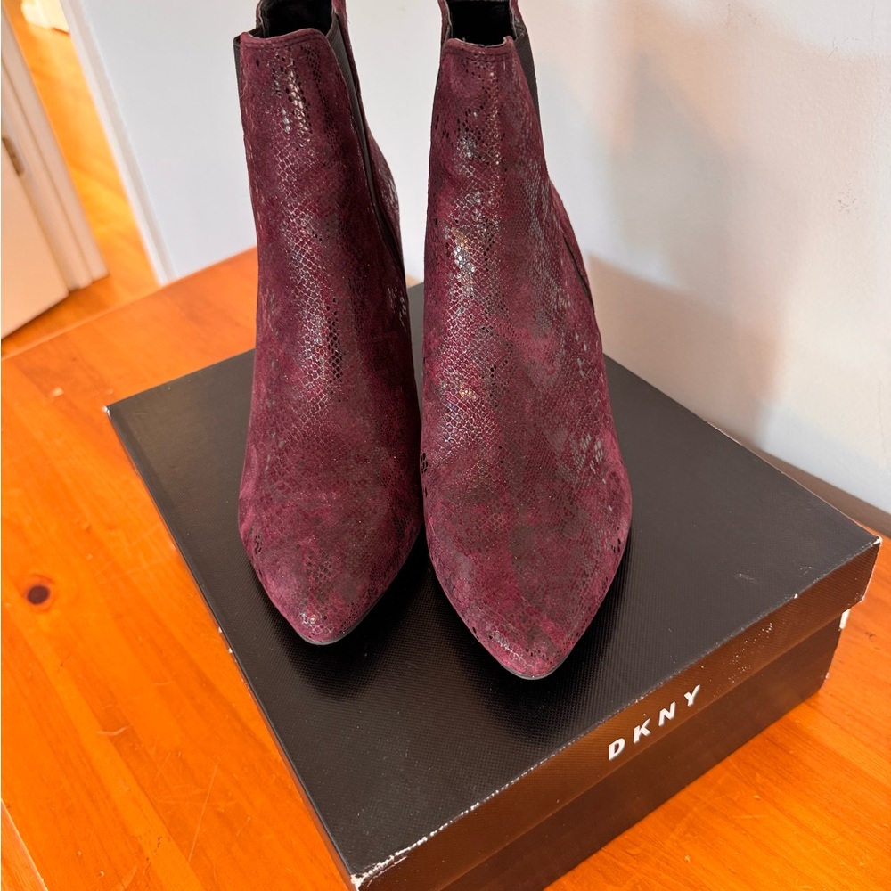DKNY Women's Rich Burgundy Ankle Boots
